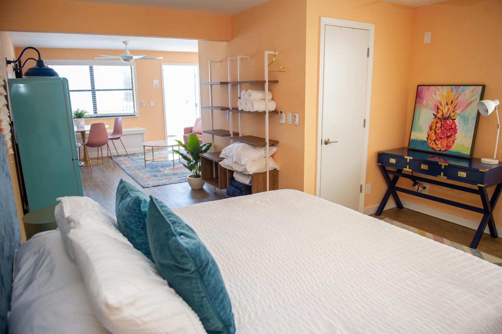 Sunburst Inn- Indian Shores Beach ภายนอก รูปภาพ