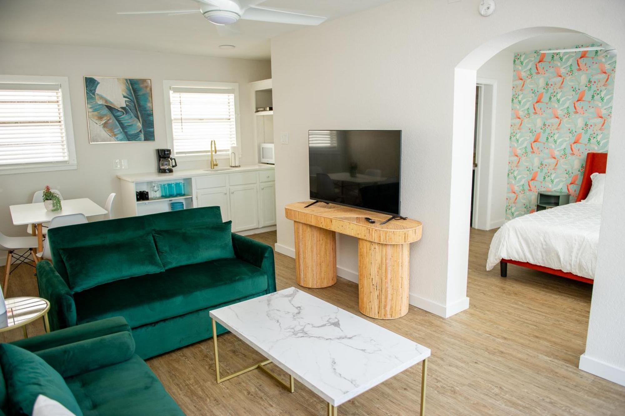 Sunburst Inn- Indian Shores Beach ภายนอก รูปภาพ