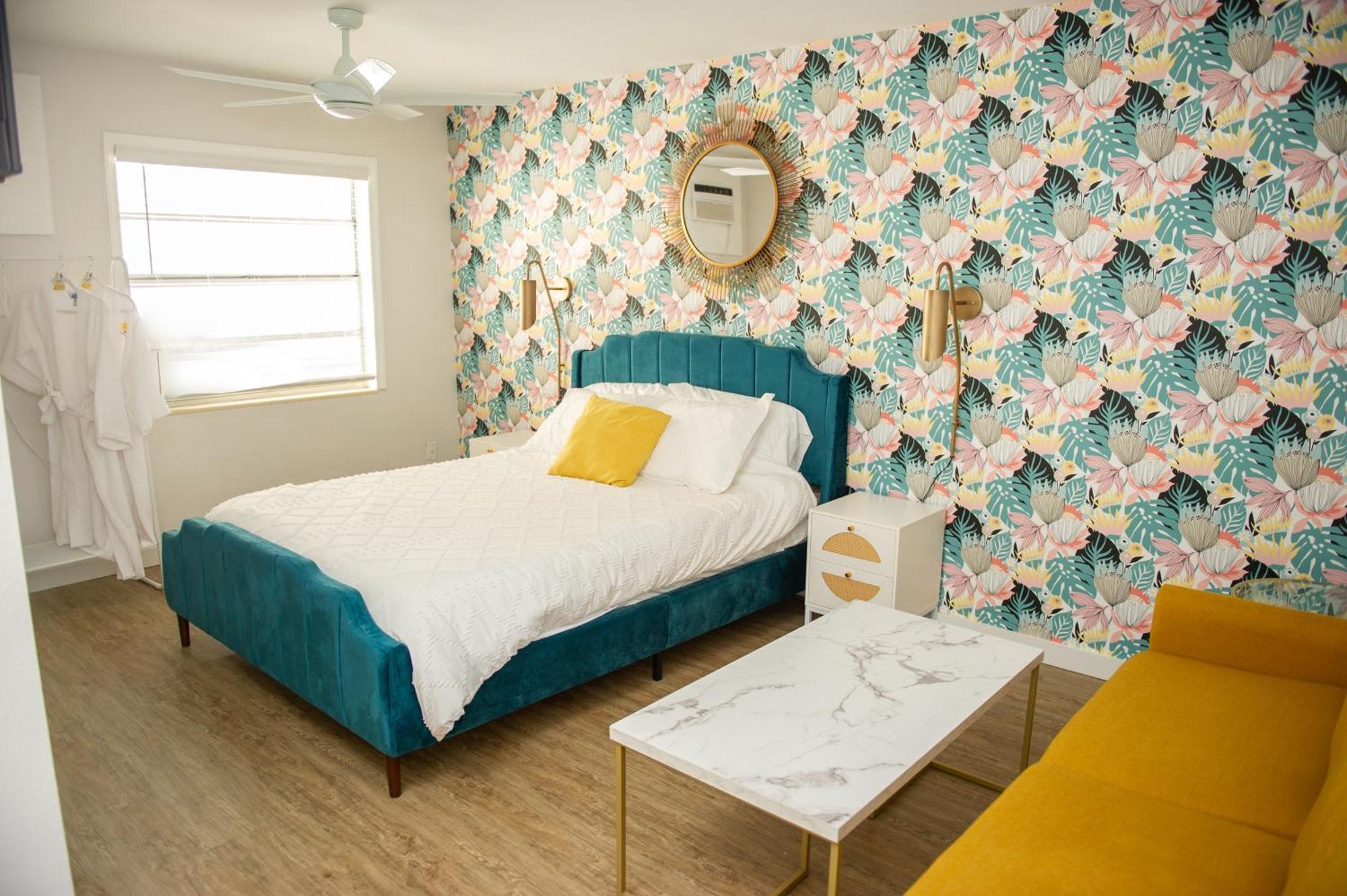 Sunburst Inn- Indian Shores Beach ภายนอก รูปภาพ